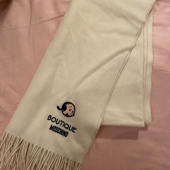 MOSCHINO x Olive Oyl Wool Fringe Scarf - Picture 1 of 4